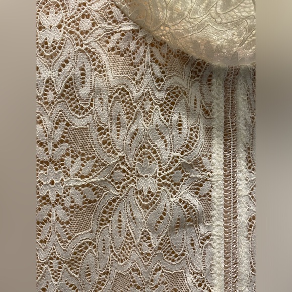 Wilfred Aritzia Adriane Lace Mock Neck Lined Blouse Size Medium Oak Nude VGUC - Picture 7 of 9